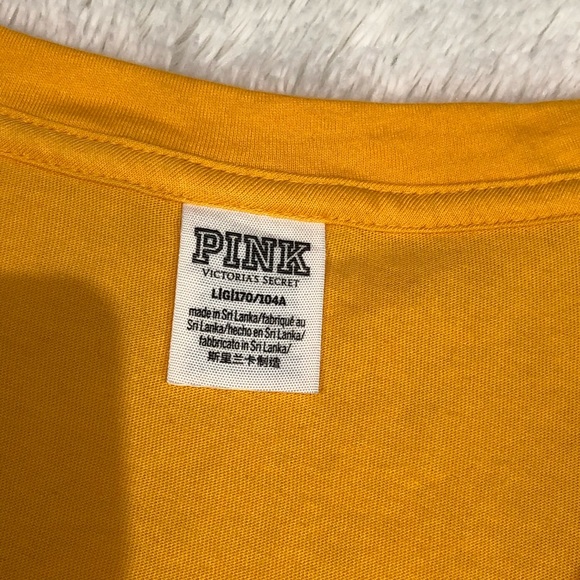 PINK Victoria’s Secret Campus Tee NWOT - Picture 7 of 7